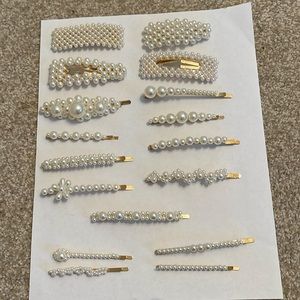 NWOT Assorted hair clips